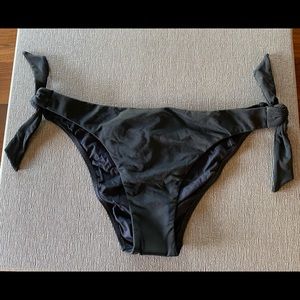 La Perla bikini bottom swimwear black medium 10 nwt